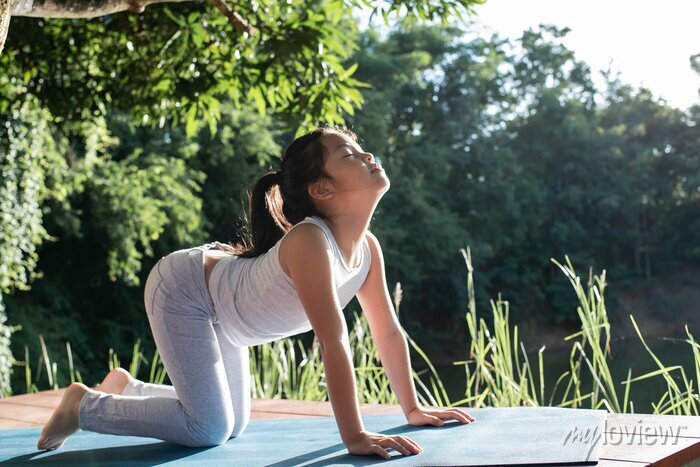 ورزش کردن و تمرین یوگا برای بهبود رفتارها و عادت های نامناسب
